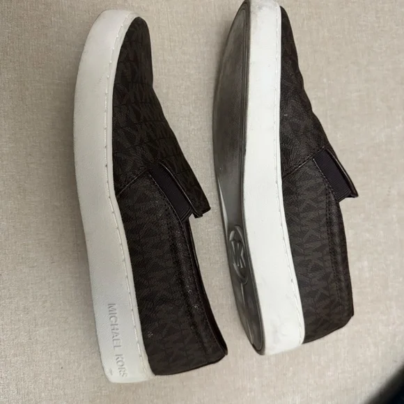 Michael Kors Women's Keaton Brown Slip On Casual Shoes Sneakers Size 8.5/EU 40 - Picture 4 of 6
